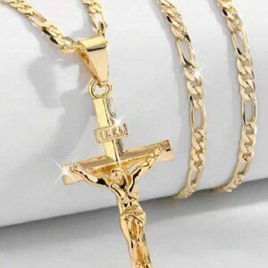 GOLD CROSS Bold Statement Necklace for Women – Chunky Luxury Fashion Jewelry